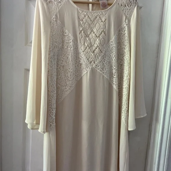 Cream Lace Mini Dress 3/4 Sleeve Shift Dress | Color: Cream | Size: L | Juliechrisma307's Closet